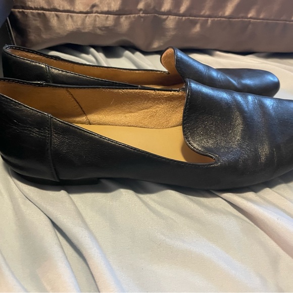 Naturalizer Black Loafers-sz 9-gently worn - Picture 4 of 5
